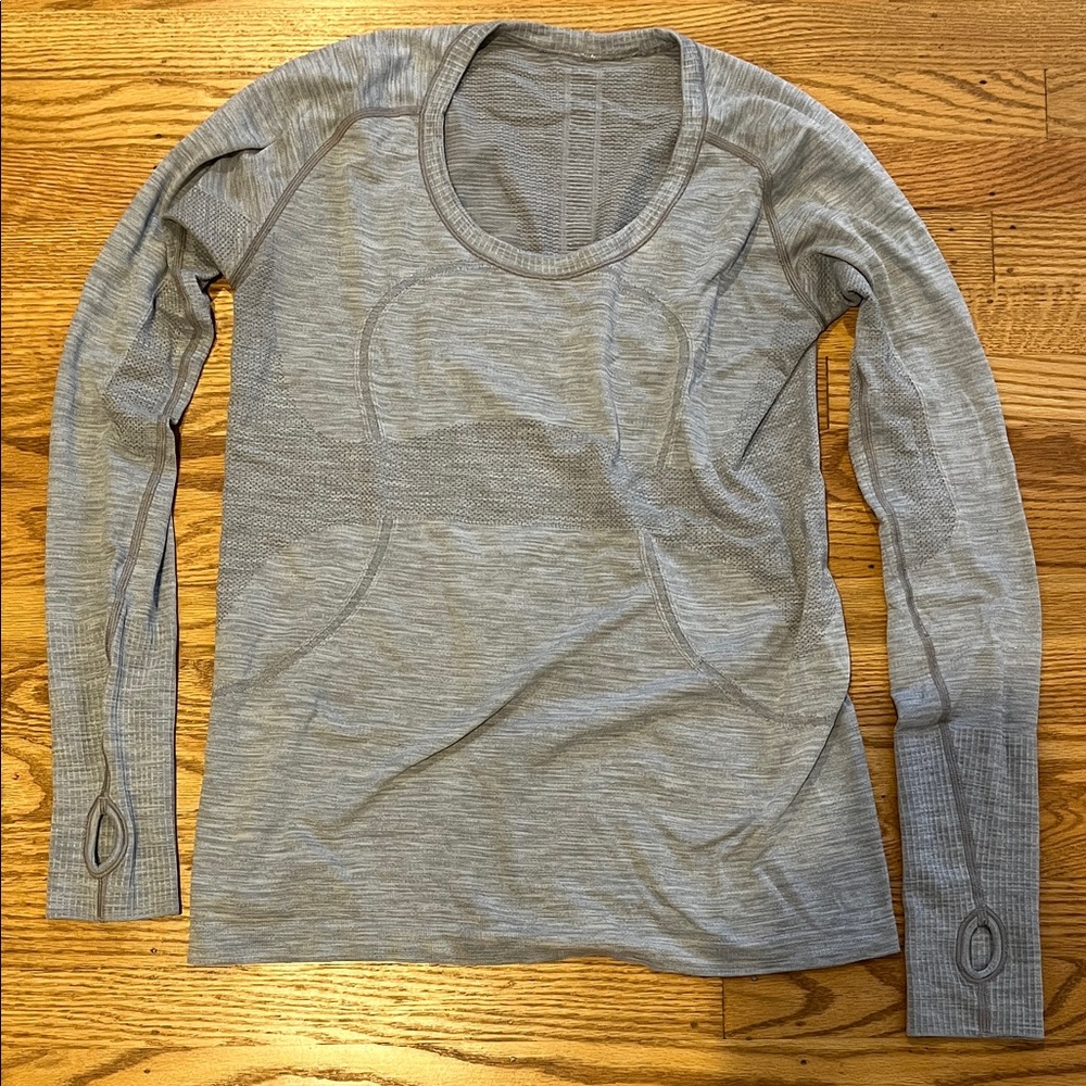 lululemon athletica Gray Long Sleeve Top
